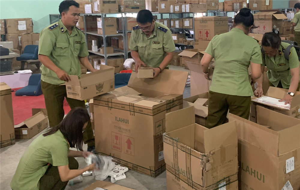 Nhiều thiết bị điện tử nhập lậu bị thu giữ tại kho hàng thuộc Công ty TNHH MIMISO VIỆT NAM